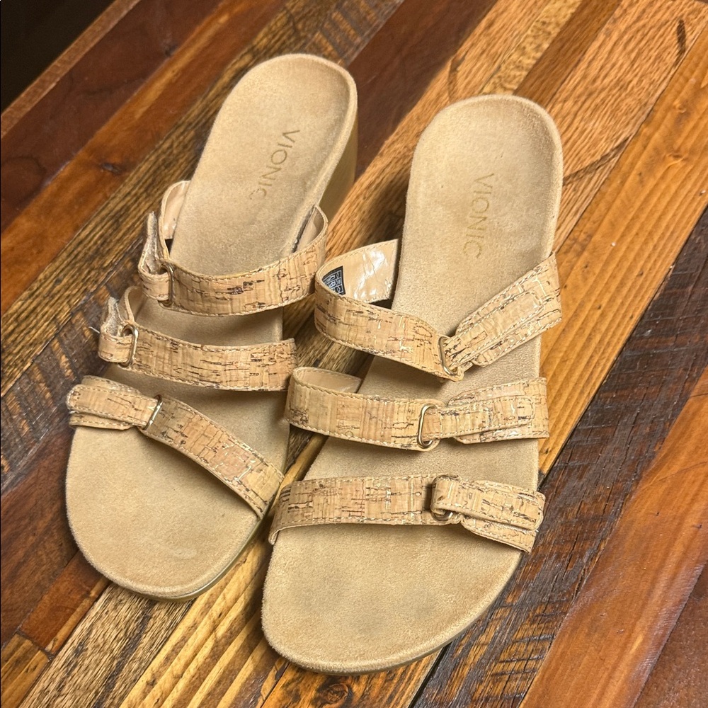 Vionic Women's Triple-Strap Cork-Style Sandals - Beige/Tan